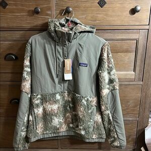 Patagonia Green Fleece Pullover